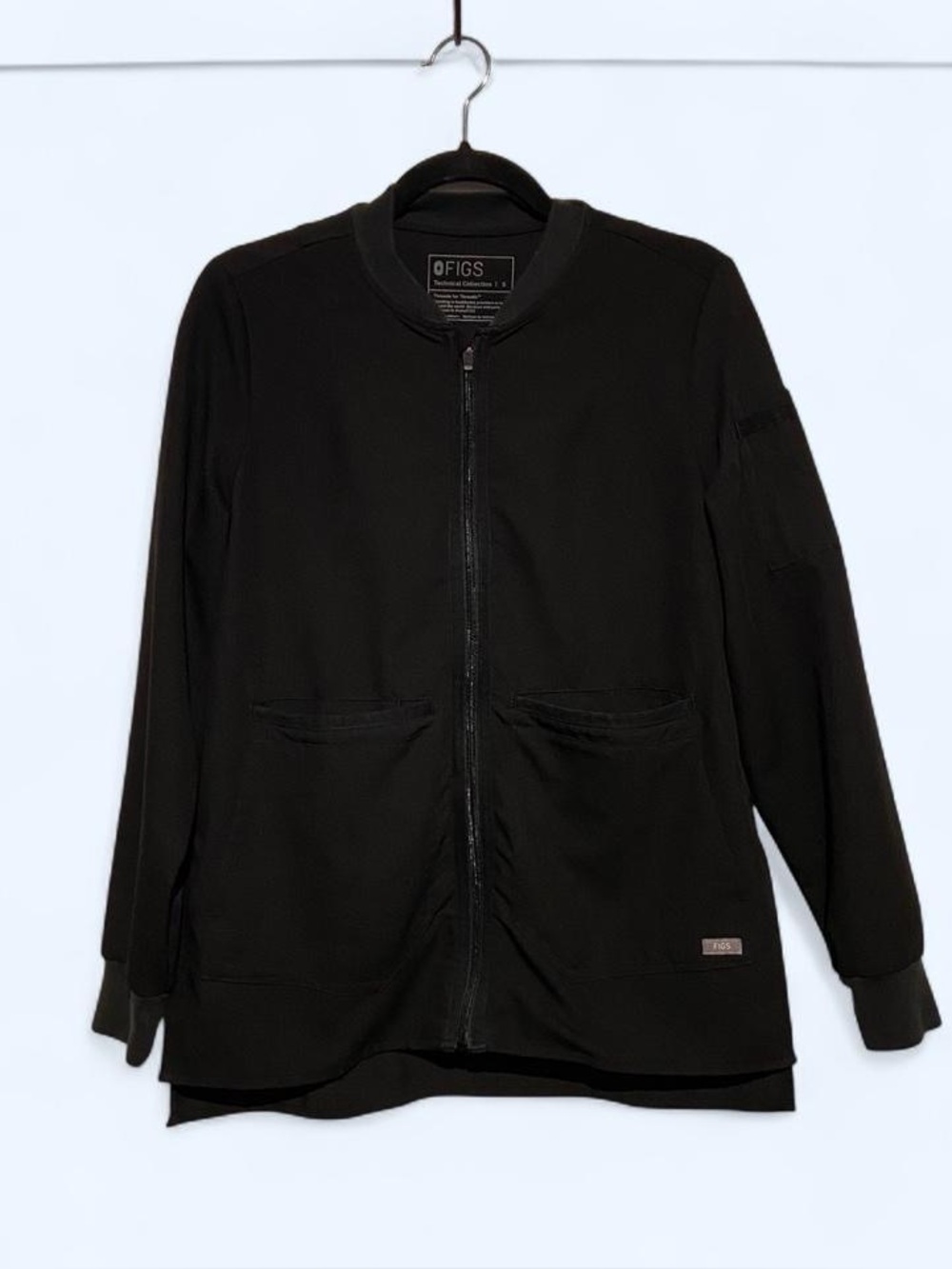 Black figs scrub jacket